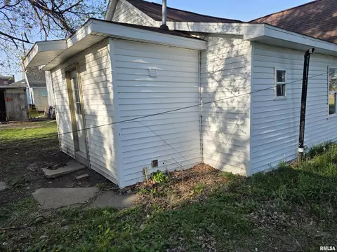 454 S 3rd Ave, Canton, IL 61520 photo 3