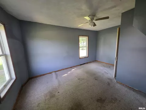 454 S 3rd Ave, Canton, IL 61520 photo 5