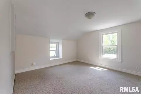 Bedroom - 14509 N Centerville Rd, Edelstein, IL 61526 photo 9 of 15
