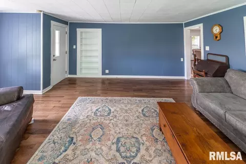 Living - 14509 N Centerville Rd, Edelstein, IL 61526 photo 1 of 4