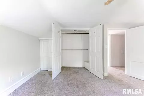 Bedroom - 14509 N Centerville Rd, Edelstein, IL 61526 photo 7 of 15