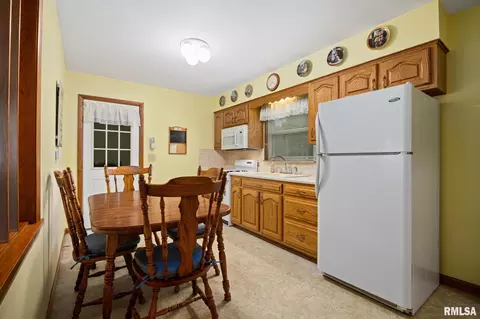 Kitchen - 200 Bess St, Washington, IL 61571 photo 1 of 3