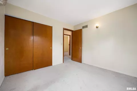 Bedroom - 200 Bess St, Washington, IL 61571 photo 5 of 10