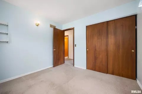 Bedroom - 200 Bess St, Washington, IL 61571 photo 7 of 10