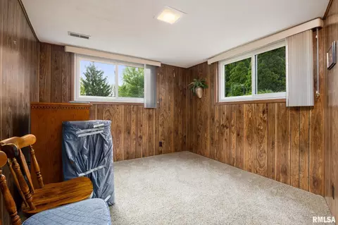 Bedroom - 200 Bess St, Washington, IL 61571 photo 8 of 10