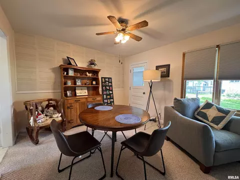 Dining - 731 Madelyn Ave, Macomb, IL 61455 photo 1 of 2