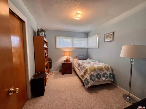 Bedroom - 731 Madelyn Ave, Macomb, IL 61455 photo 2 of 3