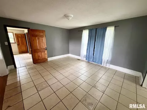 Other - 105 E Spring St, Anna, IL 62906 photo 2 of 9