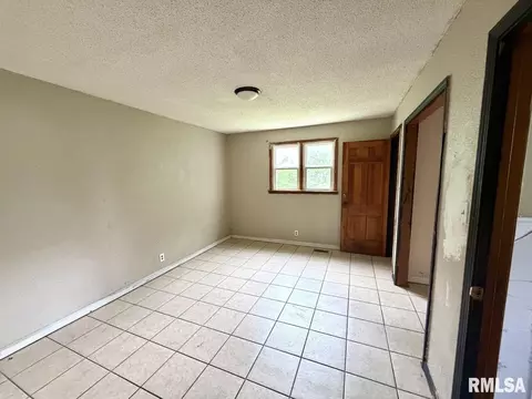 Bedroom - 105 E Spring St, Anna, IL 62906 photo 1 of 7