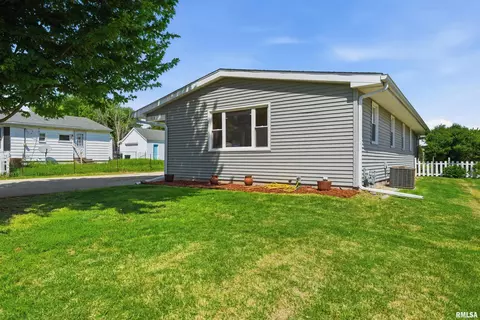 310 S Bellevue Ave, Peoria, IL 61604