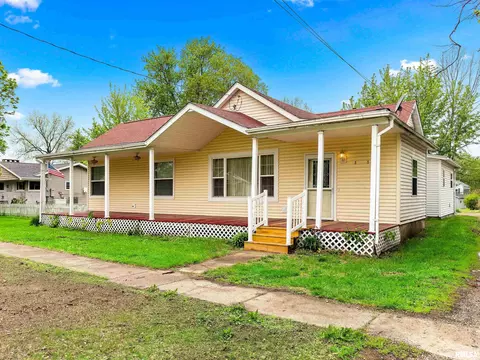 343 S Tremont Ave, Princeville, IL 61559