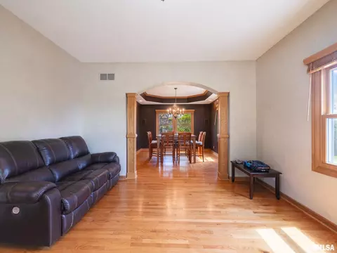 Living - 11220 N Brooklyn Pl, Dunlap, IL 61525 photo 1 of 4
