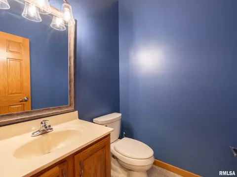 Bath - 11220 N Brooklyn Pl, Dunlap, IL 61525 photo 4 of 4