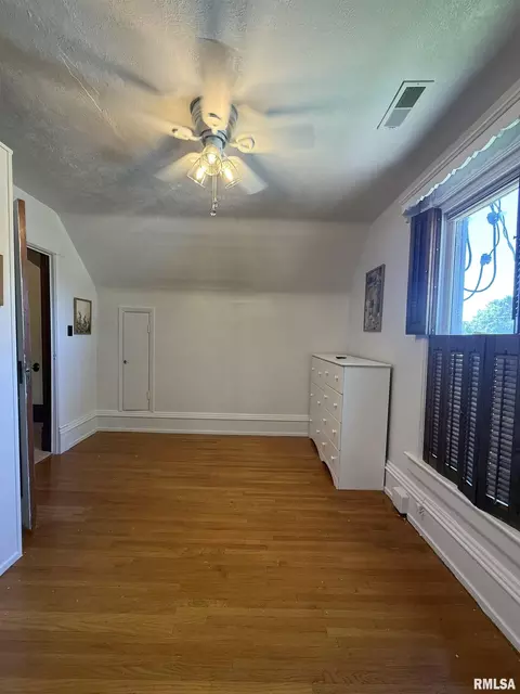 Bedroom - 703 E Polk St, Cuba, IL 61427 photo 12 of 12