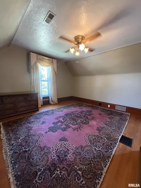 Bedroom - 703 E Polk St, Cuba, IL 61427 photo 3 of 12