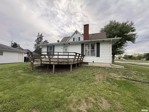 Exterior - 703 E Polk St, Cuba, IL 61427 photo 4 of 11