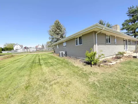 Exterior - 449 E Oak St, Washburn, IL 61570 photo 20 of 20