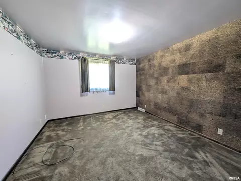 Bedroom - 449 E Oak St, Washburn, IL 61570 photo 1 of 6