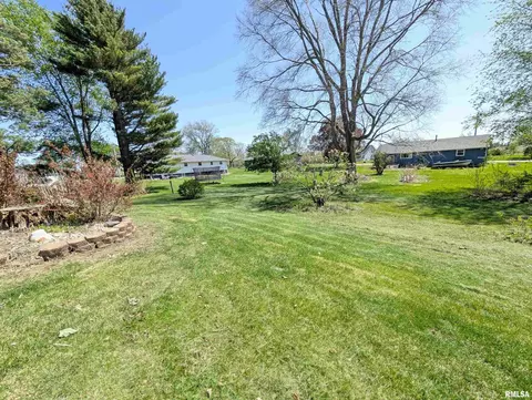 Exterior - 449 E Oak St, Washburn, IL 61570 photo 12 of 20