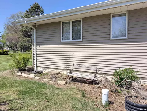 Exterior - 449 E Oak St, Washburn, IL 61570 photo 17 of 20