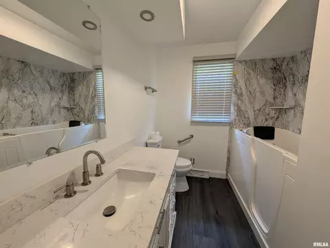 Bath - 449 E Oak St, Washburn, IL 61570 photo 5 of 8
