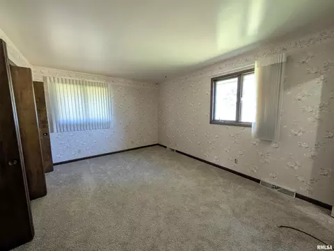 Bedroom - 449 E Oak St, Washburn, IL 61570 photo 4 of 6