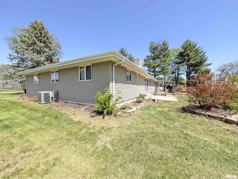 Exterior - 449 E Oak St, Washburn, IL 61570 photo 19 of 20