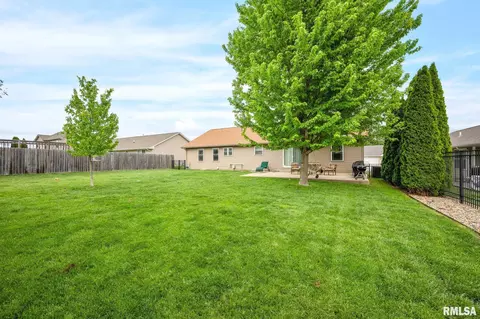 800 Simon St, Washington, IL 61571 photo 36