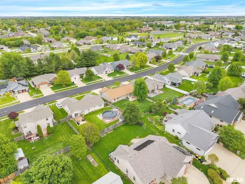 800 Simon St, Washington, IL 61571 photo 43