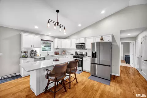 800 Simon St, Washington, IL 61571 photo 7