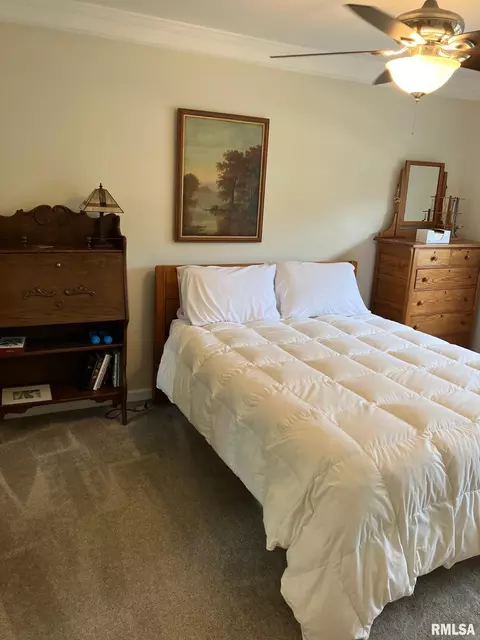 Bedroom - 65 Carriage Hl, Macomb, IL 61455 photo 1 of 6
