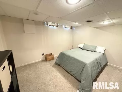 Bedroom - 65 Carriage Hl, Macomb, IL 61455 photo 5 of 6