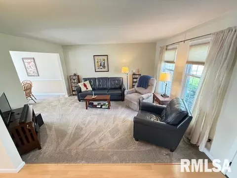 Living - 65 Carriage Hl, Macomb, IL 61455 photo 2 of 3