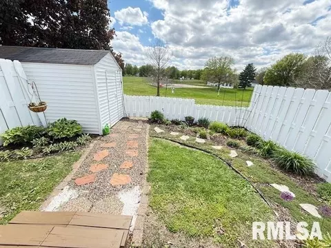 Exterior - 65 Carriage Hl, Macomb, IL 61455 photo 3 of 3