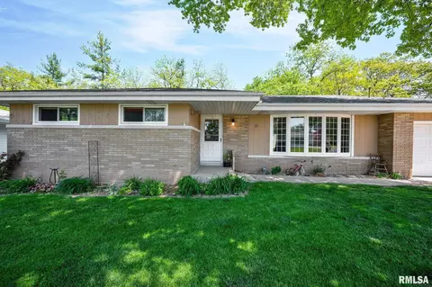 11 Waibel Rd, Bartonville, IL 61607