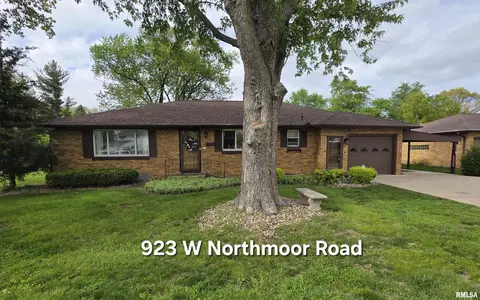 923 W Northmoor Rd, Peoria, IL 61614