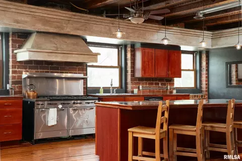 Kitchen - 421 E Webster St, Benton, IL 62812 photo 3 of 8