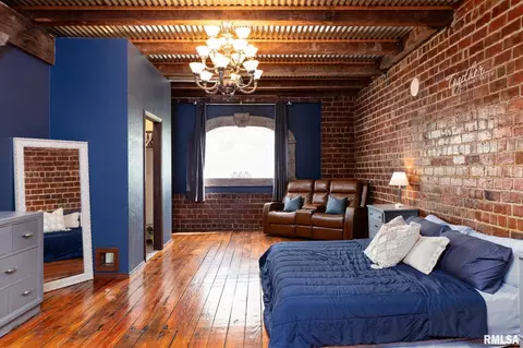 Bedroom - 421 E Webster St, Benton, IL 62812 photo 1 of 6