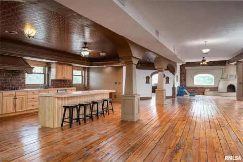 Other - 421 E Webster St, Benton, IL 62812 photo 17 of 26