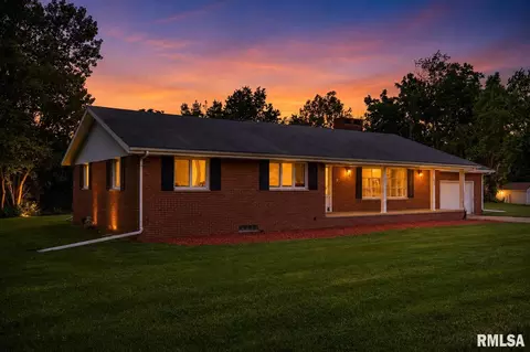 6415 N Big Hollow Rd, Peoria, IL 61615