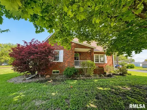 10105 W Knox St, Edwards, IL 61528
