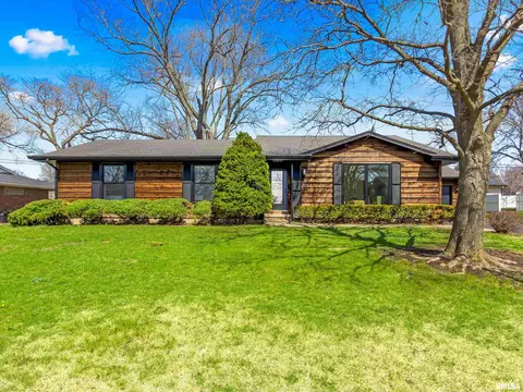 335 Glencrest Dr, Peoria, IL 61614