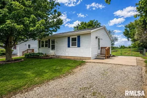 2003 Chicory Rd, Pekin, IL 61554