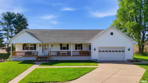 510 Highview Rdg, Washburn, IL 61570