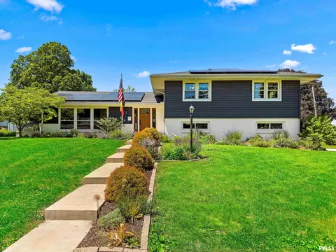 607 Westgate Rd, Washington, IL 61571