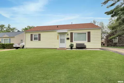 725 W Purtscher Dr, Peoria, IL 61614