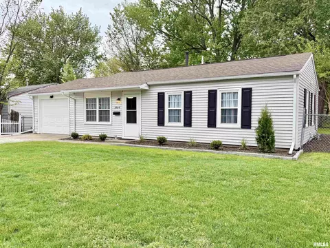 1464 Russell Ave, Galesburg, IL 61401