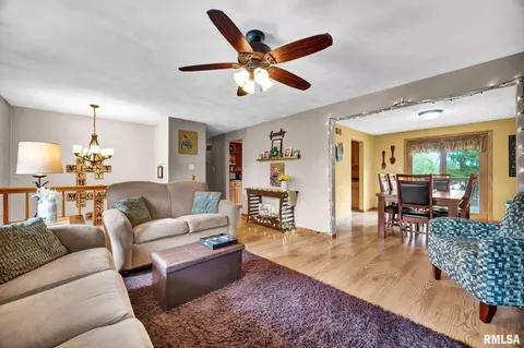 Other - 2129 Marigold Dr, Pekin, IL 61554 photo 2 of 6