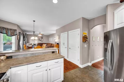 Entry Way - 626 N Marcus Ct, Chillicothe, IL 61523 photo 4 of 5