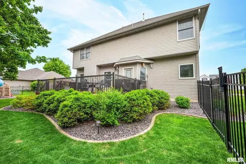 Exterior - 626 N Marcus Ct, Chillicothe, IL 61523 photo 7 of 10
